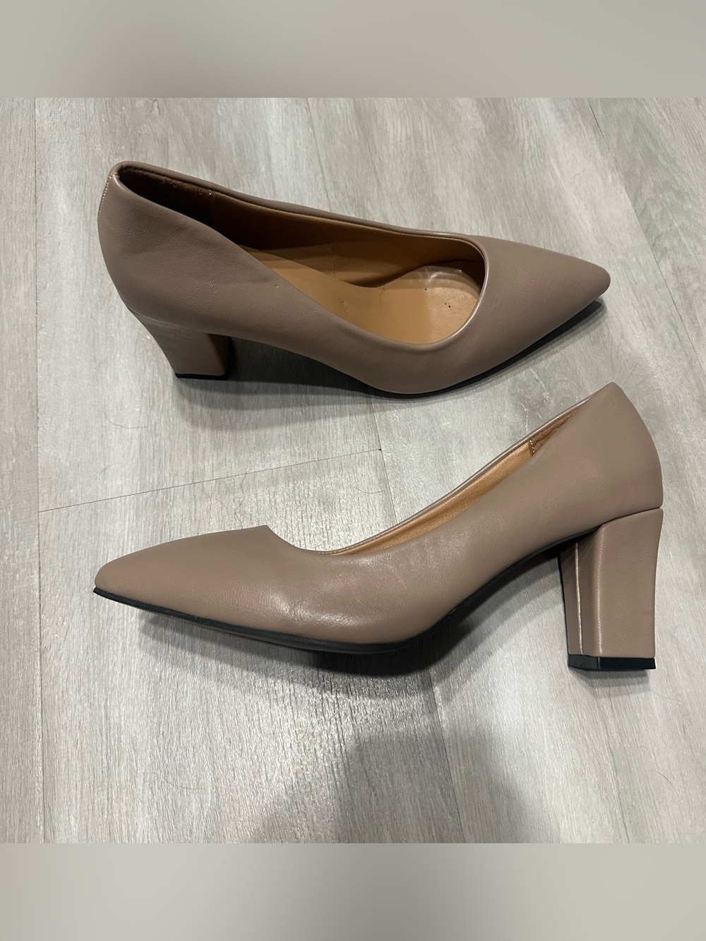 Nude Beige Tan Pointed Toe Pumps Heels Sz 10